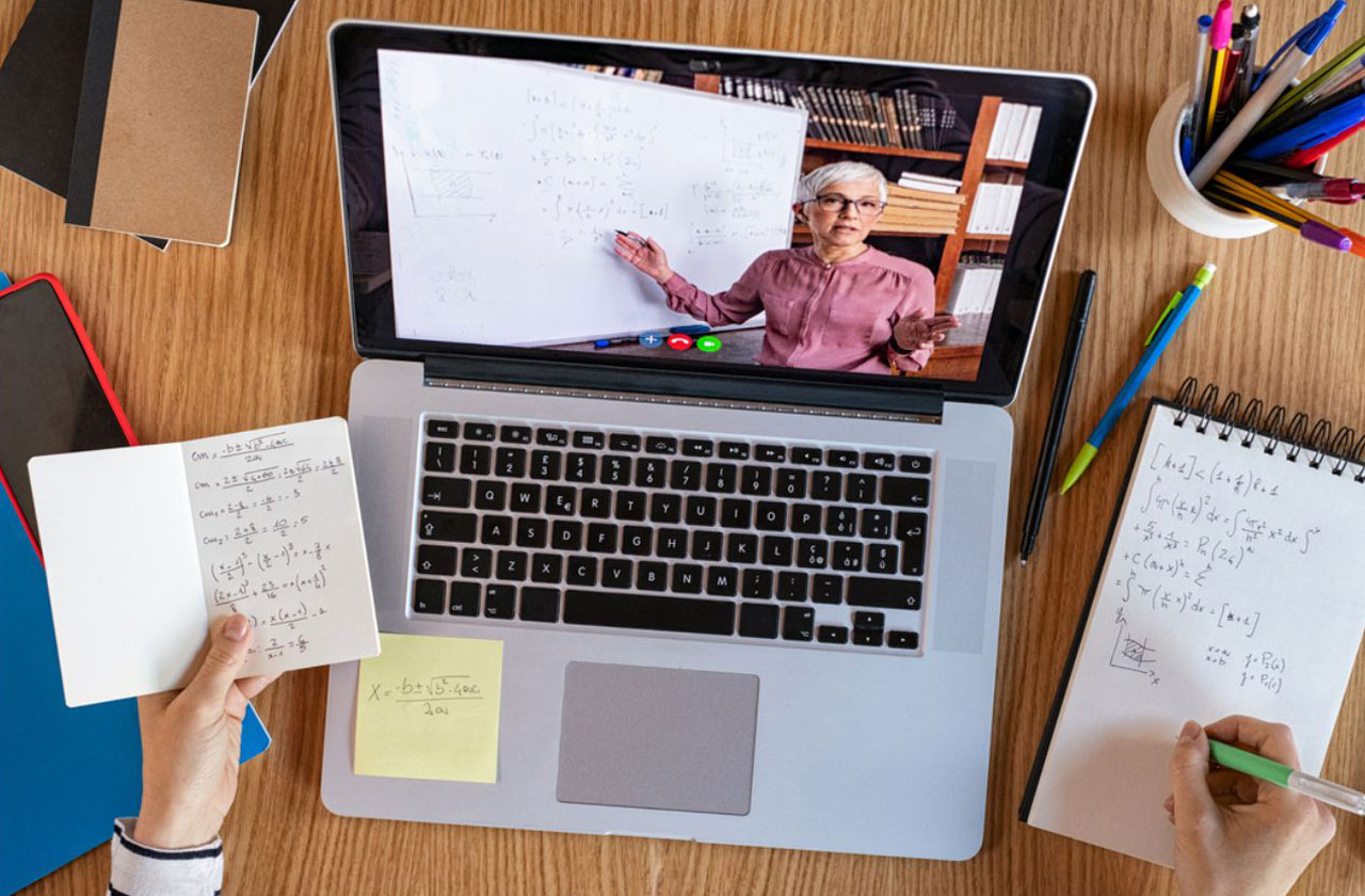 Concentration Hacks: How To Keep Your Kids Focused During Online Learning